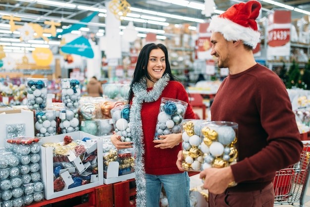 Read more about the article Top-Selling Christmas Products for Convenience Shops