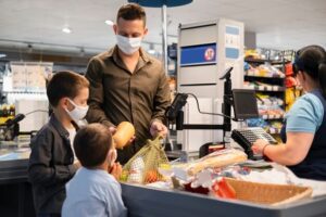 Read more about the article Expecting Retail Sector Food Shortages in 2024: What to Expect and How to Prepare